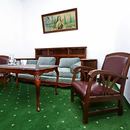 Historicky Putnicky Dom Guest house *
