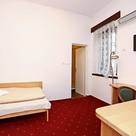 Historicky Putnicky Dom ゲストハウス Marianka